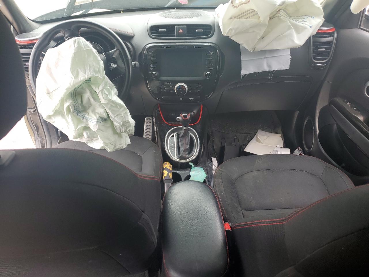 KNDJP3A56F7157964 2015 Kia Soul +