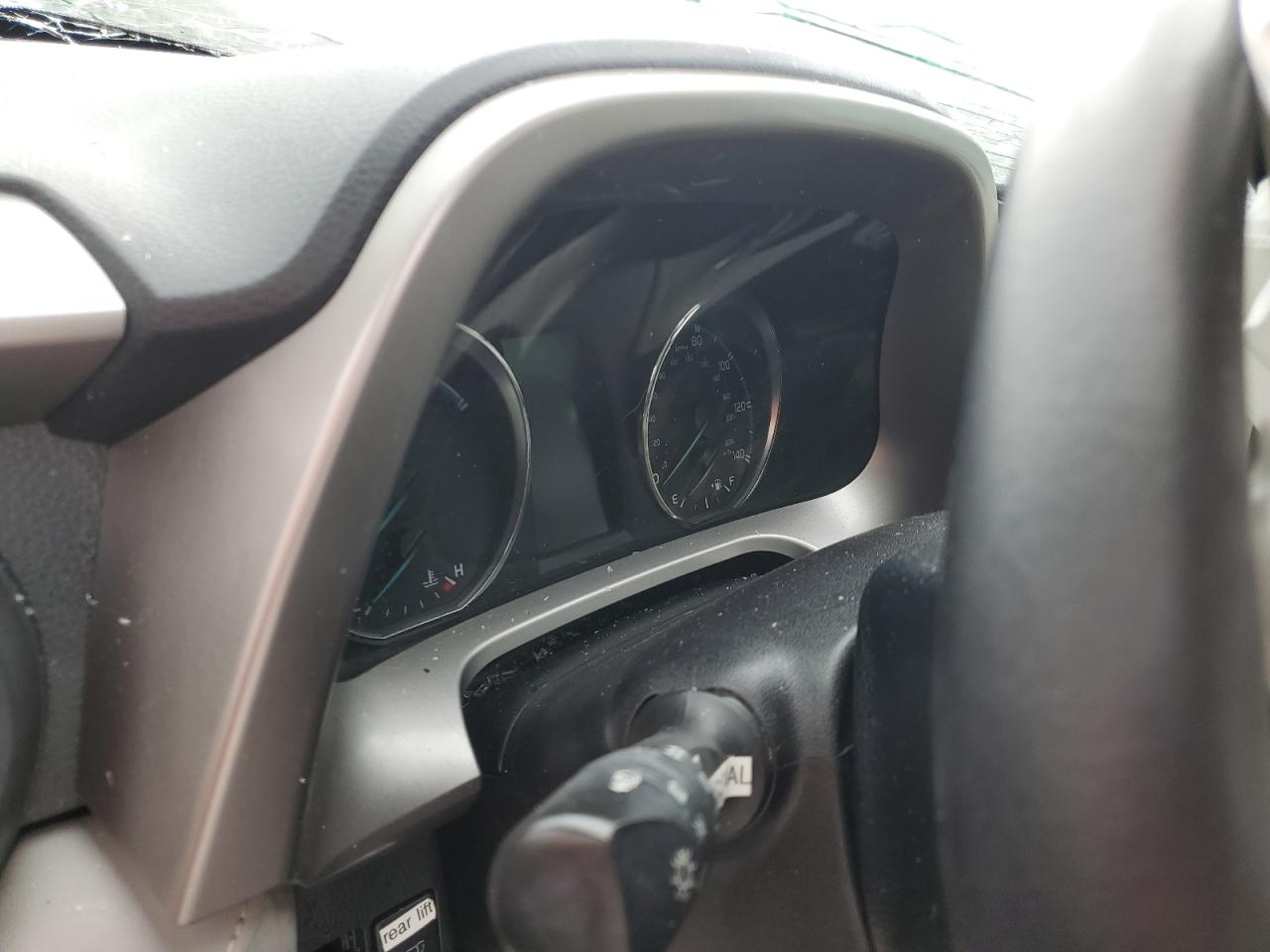 JTMRJREV9HD068623 2017 Toyota Rav4 Hv Le