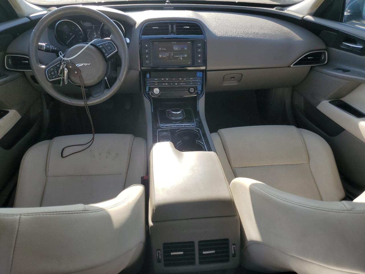 SAJAR4BG7HA954831 2017 Jaguar Xe