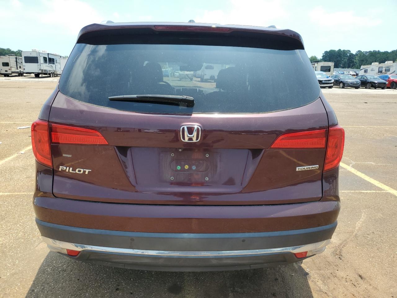 5FNYF5H92GB028282 2016 Honda Pilot Touring