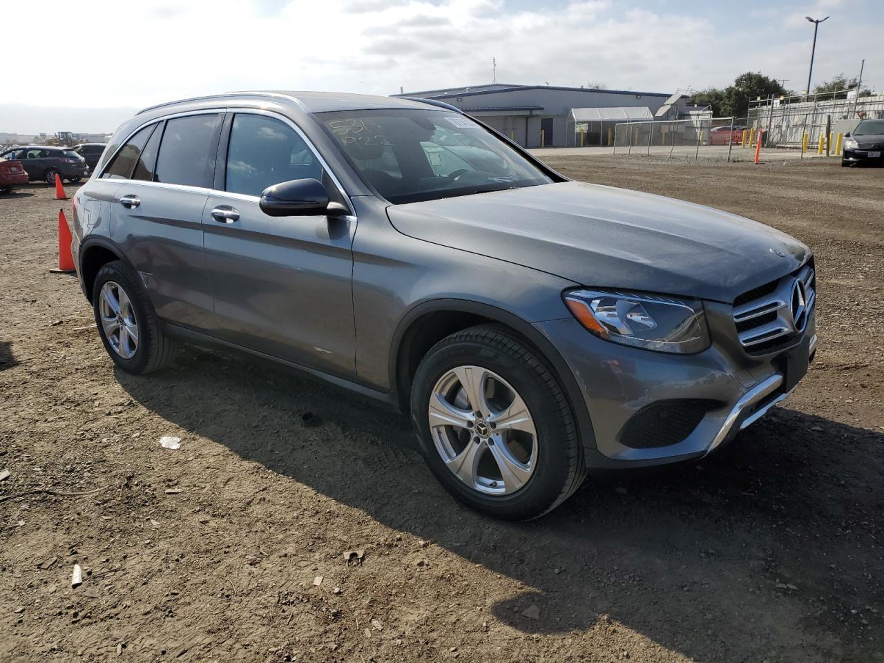 2017 Mercedes-Benz Glc 300 vin: WDC0G4JB5HV012608