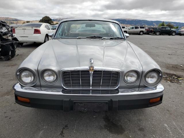 1975 Jaguar Xj6 VIN: UG2T57376 Lot: 57161154