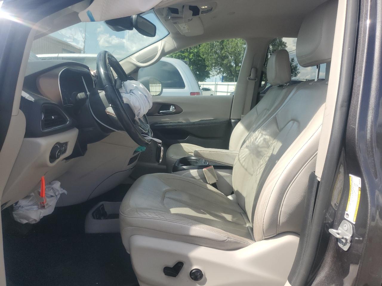 2C4RC1EG5KR616120 2019 Chrysler Pacifica Touring L Plus