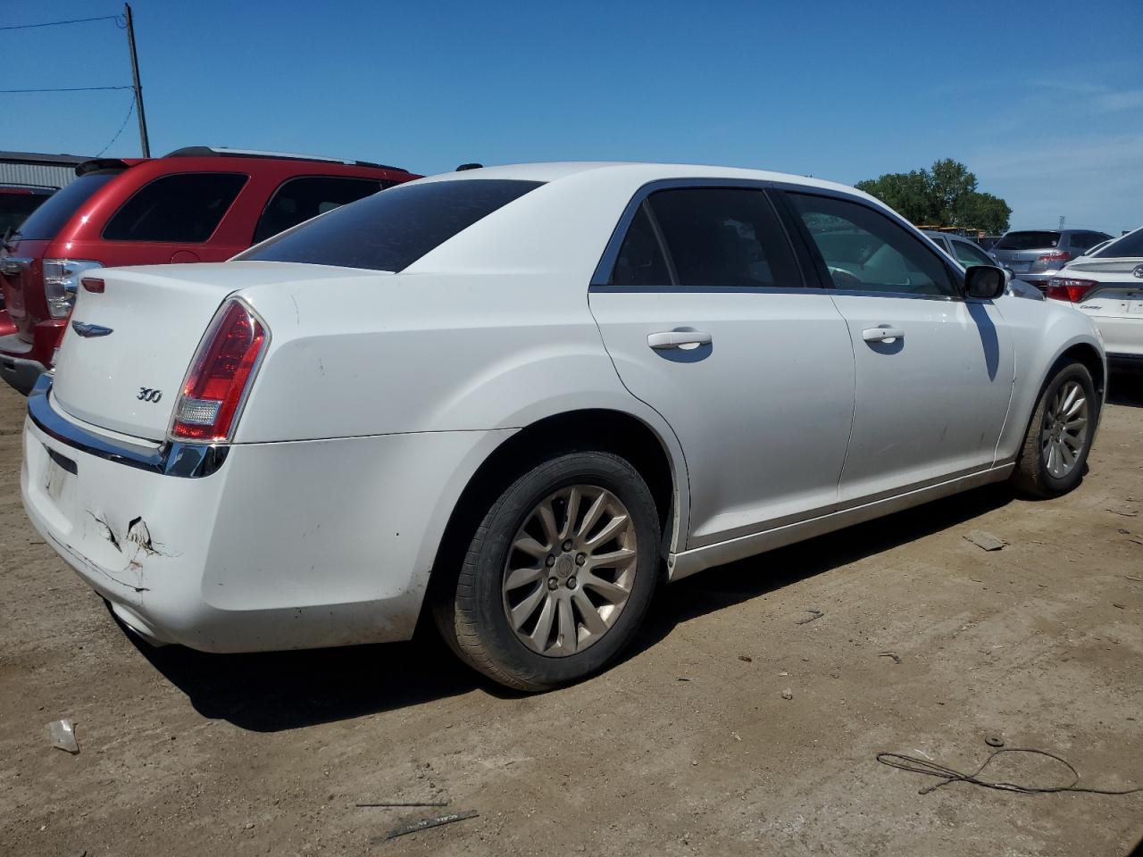 2014 Chrysler 300 vin: 2C3CCAAG3EH383056