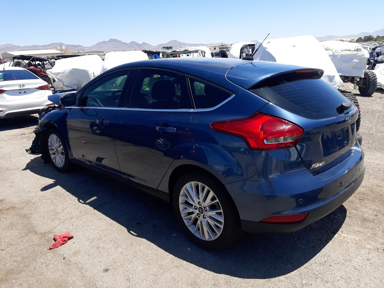 2018 Ford Focus Titanium vin: 1FADP3N21JL313184