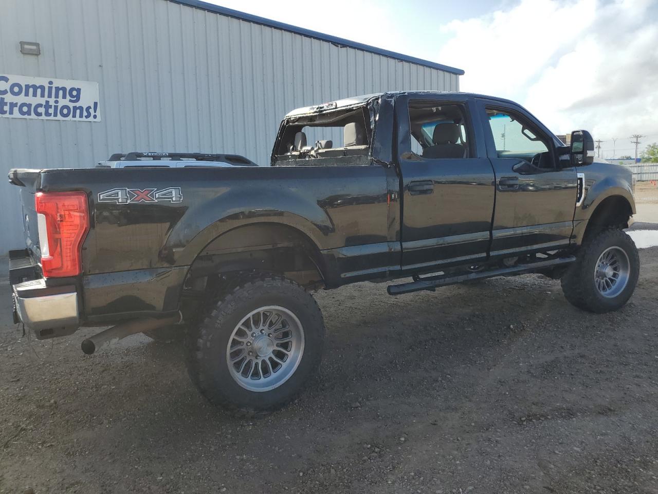 2018 Ford F250 Super Duty vin: 1FT7W2B6XJEC43653