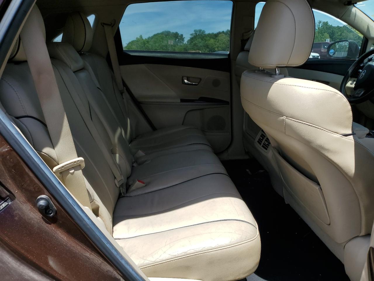 4T3ZK3BB5CU049647 2012 Toyota Venza Le