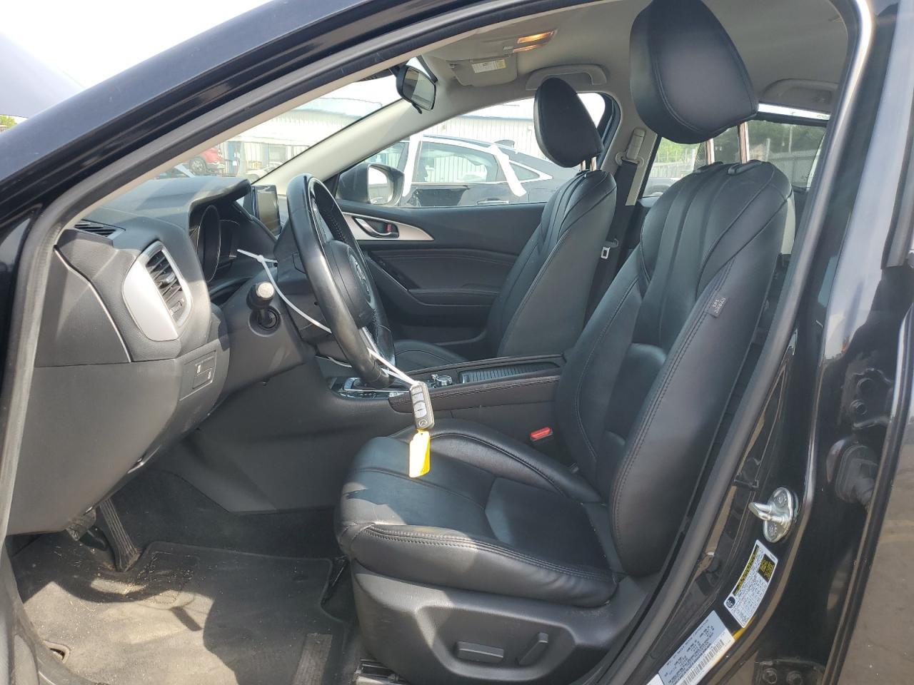 JM1BN1V78H1101086 2017 Mazda 3 Touring