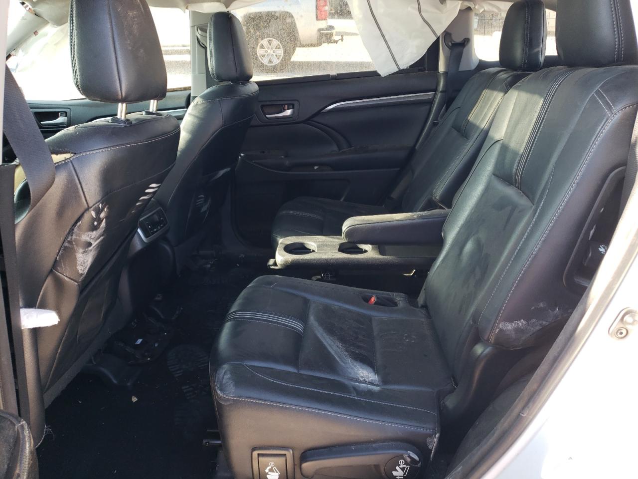 5TDKZRFH1HS512911 2017 Toyota Highlander Se