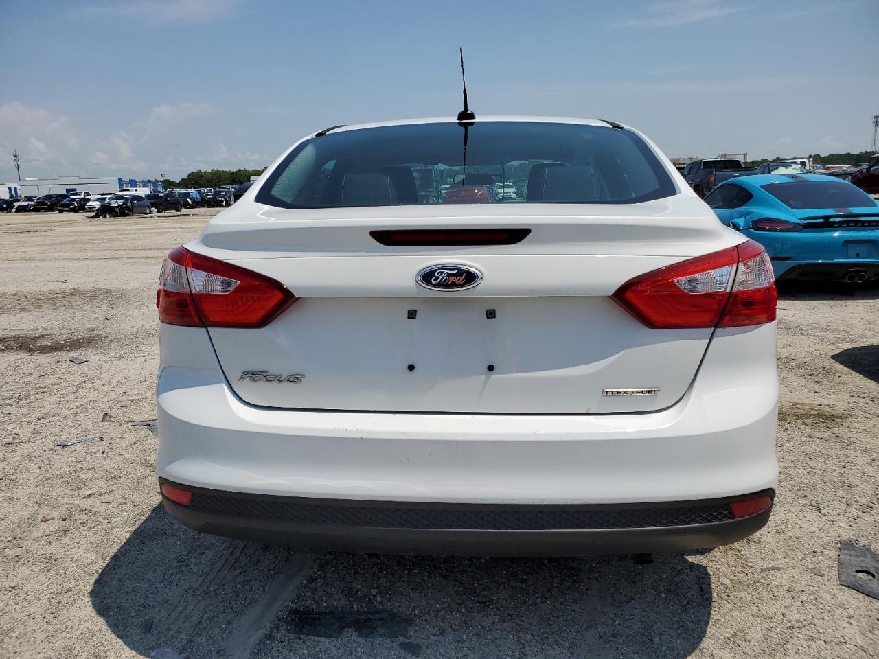 2014 Ford Focus S vin: 1FADP3E25EL443426