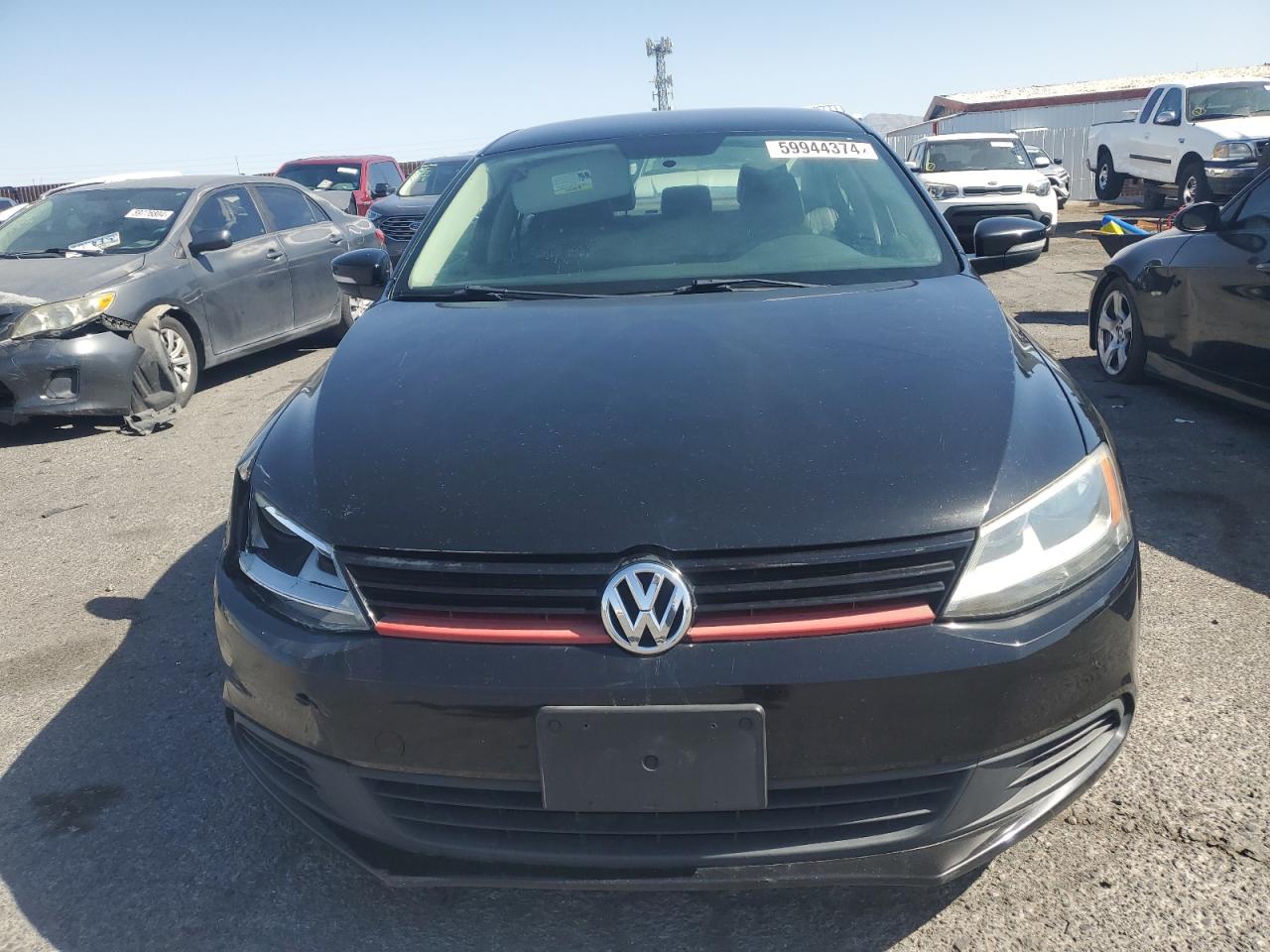 3VWDZ7AJ5BM368985 2011 Volkswagen Jetta Se