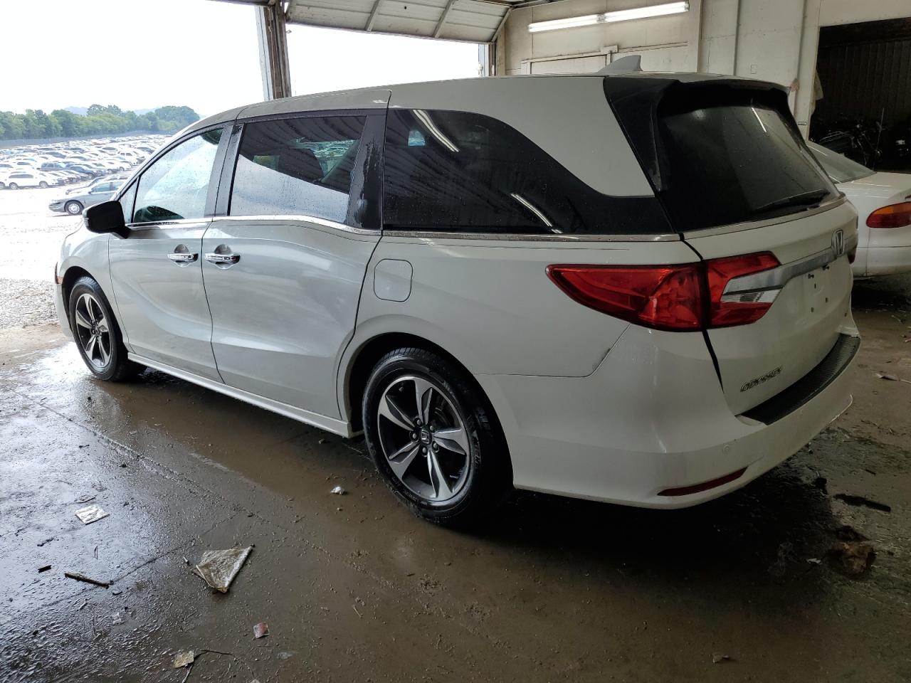 2020 Honda Odyssey Touring vin: 5FNRL6H85LB030502