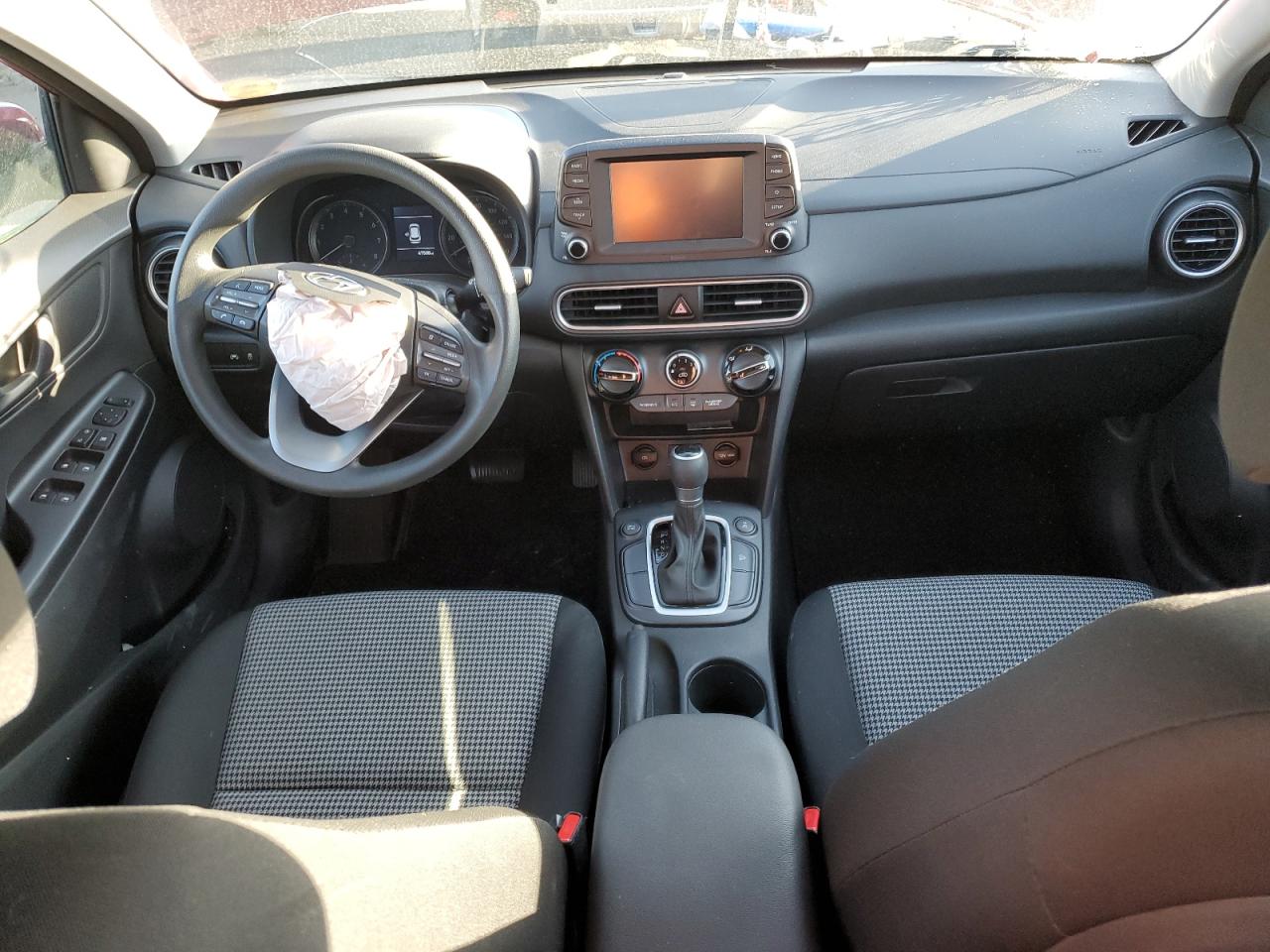 KM8K1CAAXKU374086 2019 Hyundai Kona Se