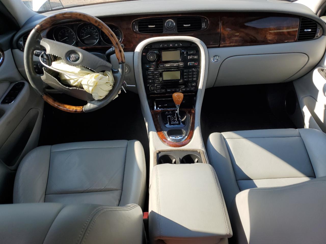 SAJWA71C04SG25554 2004 Jaguar Xj8
