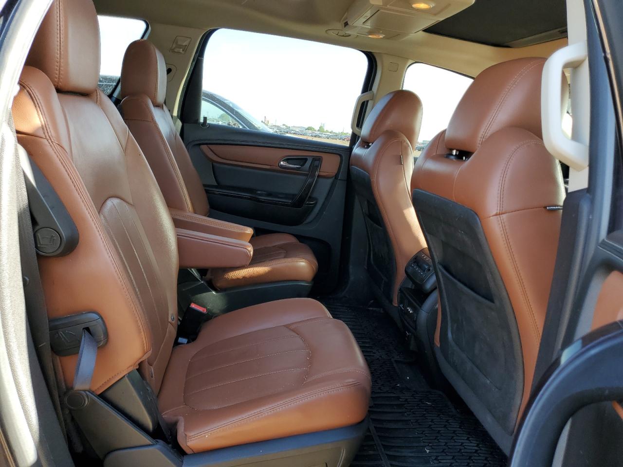 1GNKVJKD7GJ229450 2016 Chevrolet Traverse Ltz