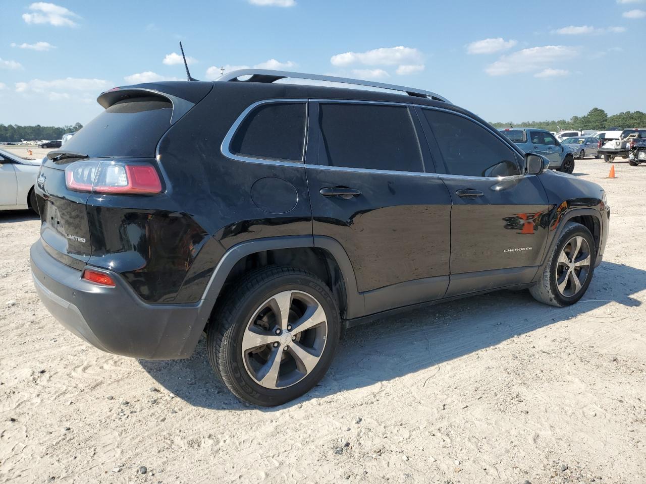 2019 Jeep Cherokee Limited vin: 1C4PJLDB1KD243448