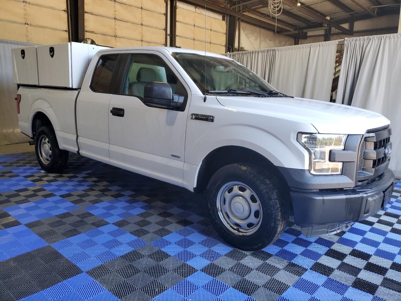 2016 Ford F150 Super Cab vin: 1FTEX1CGXGKE98609