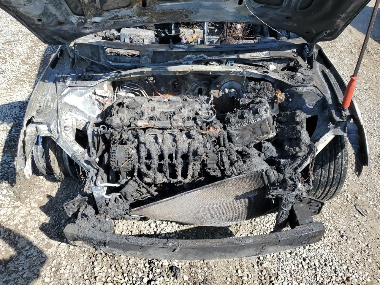 KMHTG6AF8LU026434 2020 Hyundai Veloster Base