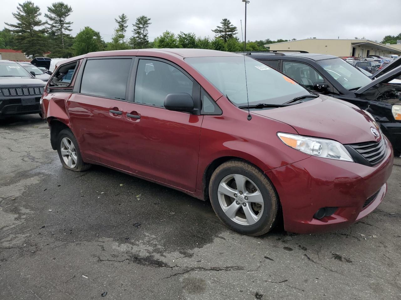 5TDZK3DC6BS001905 2011 Toyota Sienna