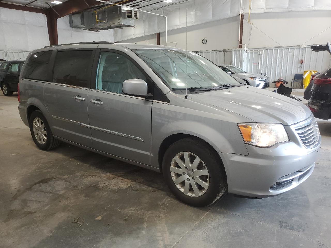 2015 Chrysler Town & Country Touring vin: 2C4RC1BG5FR662380