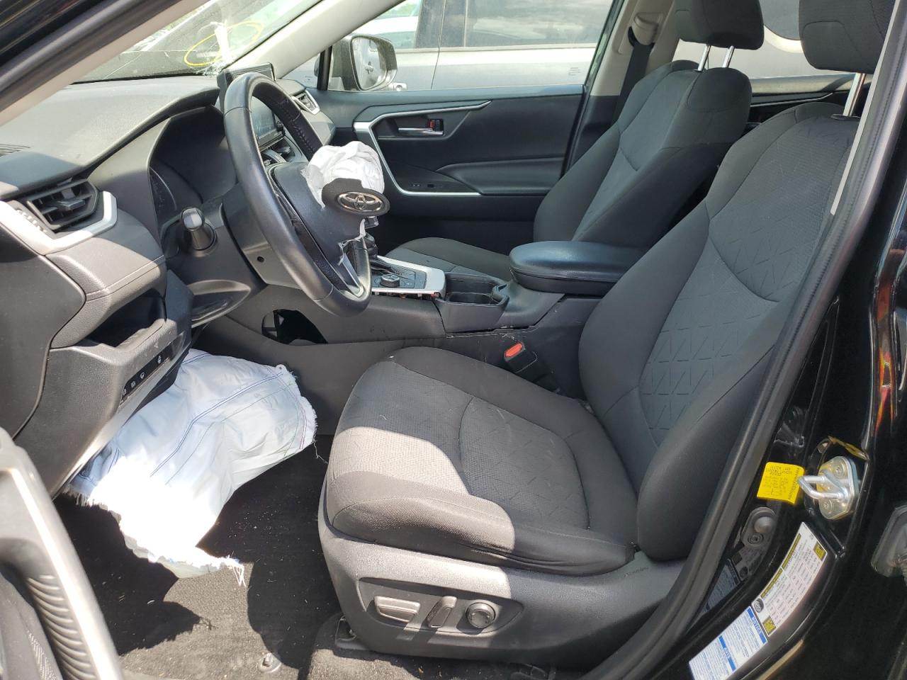 2T3RWRFV8LW089071 2020 Toyota Rav4 Xle