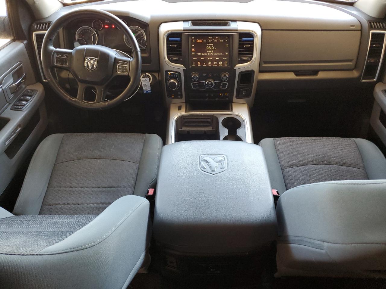 1C6RR7LG3GS112909 2016 Ram 1500 Slt