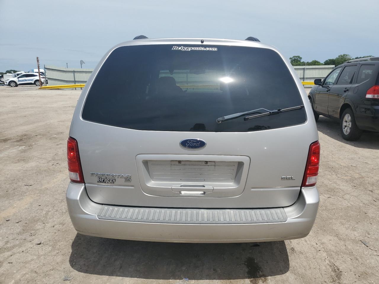 2FMZA52264BA85801 2004 Ford Freestar Sel