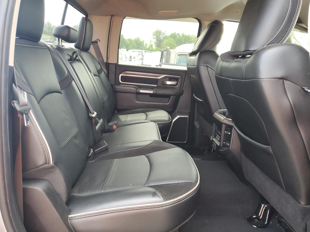 3C63RRJL2KG582432 2019 Ram 3500 Laramie