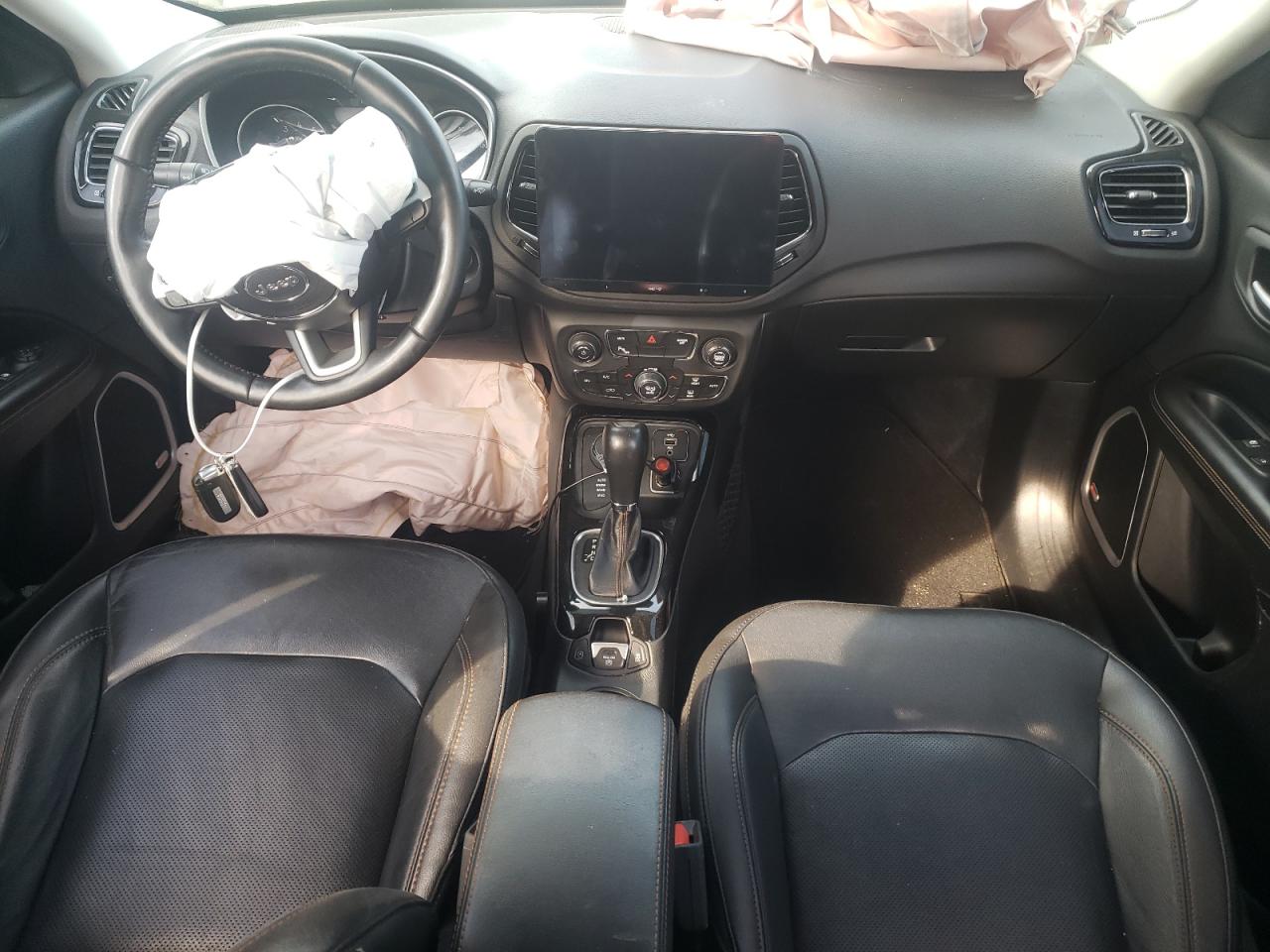 3C4NJDCB7JT200532 2018 Jeep Compass Limited