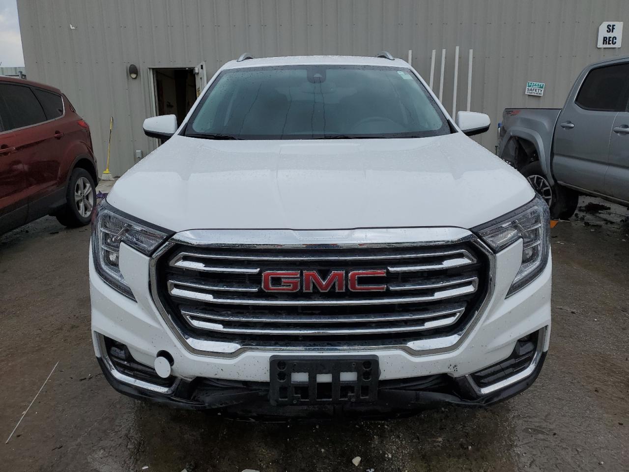 3GKALVEV7NL168147 2022 GMC Terrain Slt