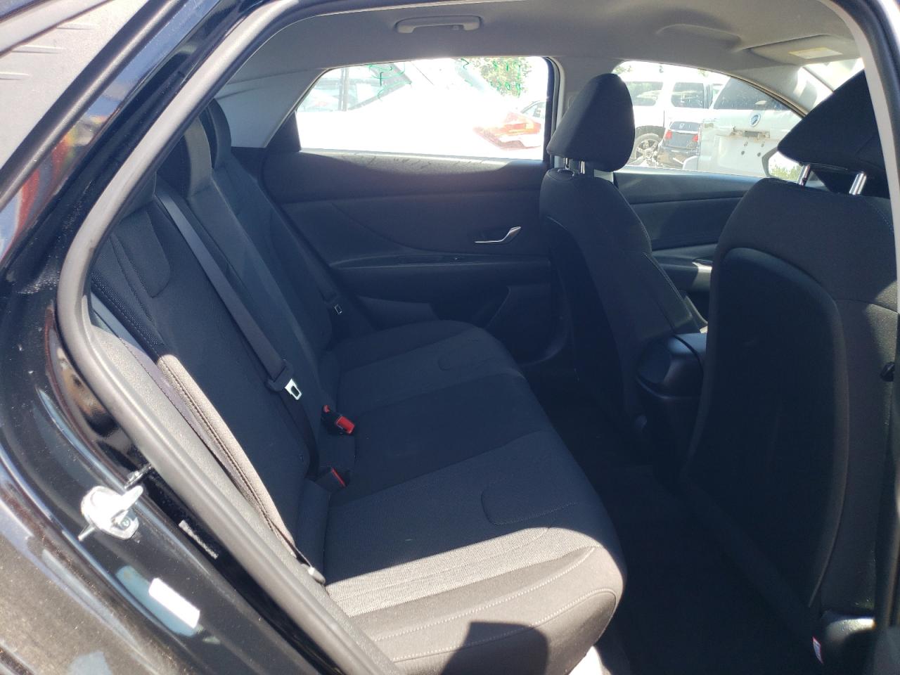 KMHLL4AG8NU357963 2022 Hyundai Elantra Se