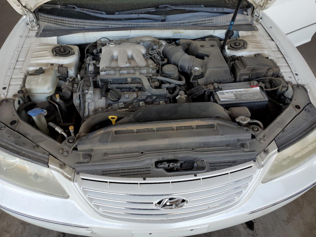 KMHFC46F58A309288 2008 Hyundai Azera Se