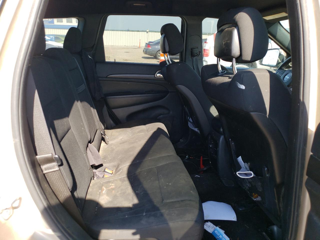 1C4RJFAG4FC893025 2015 Jeep Grand Cherokee Laredo