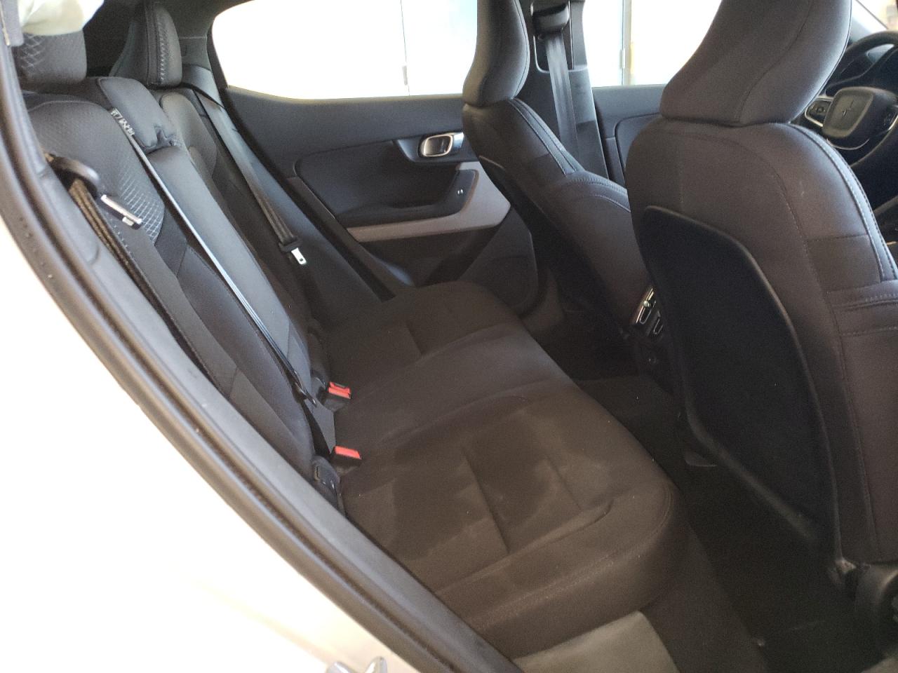 YSMED3KA0PL161334 2023 Polestar 2