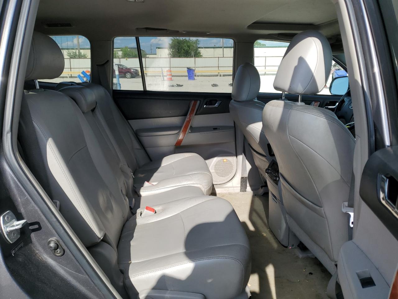 5TDDK3EH7AS036505 2010 Toyota Highlander Limited