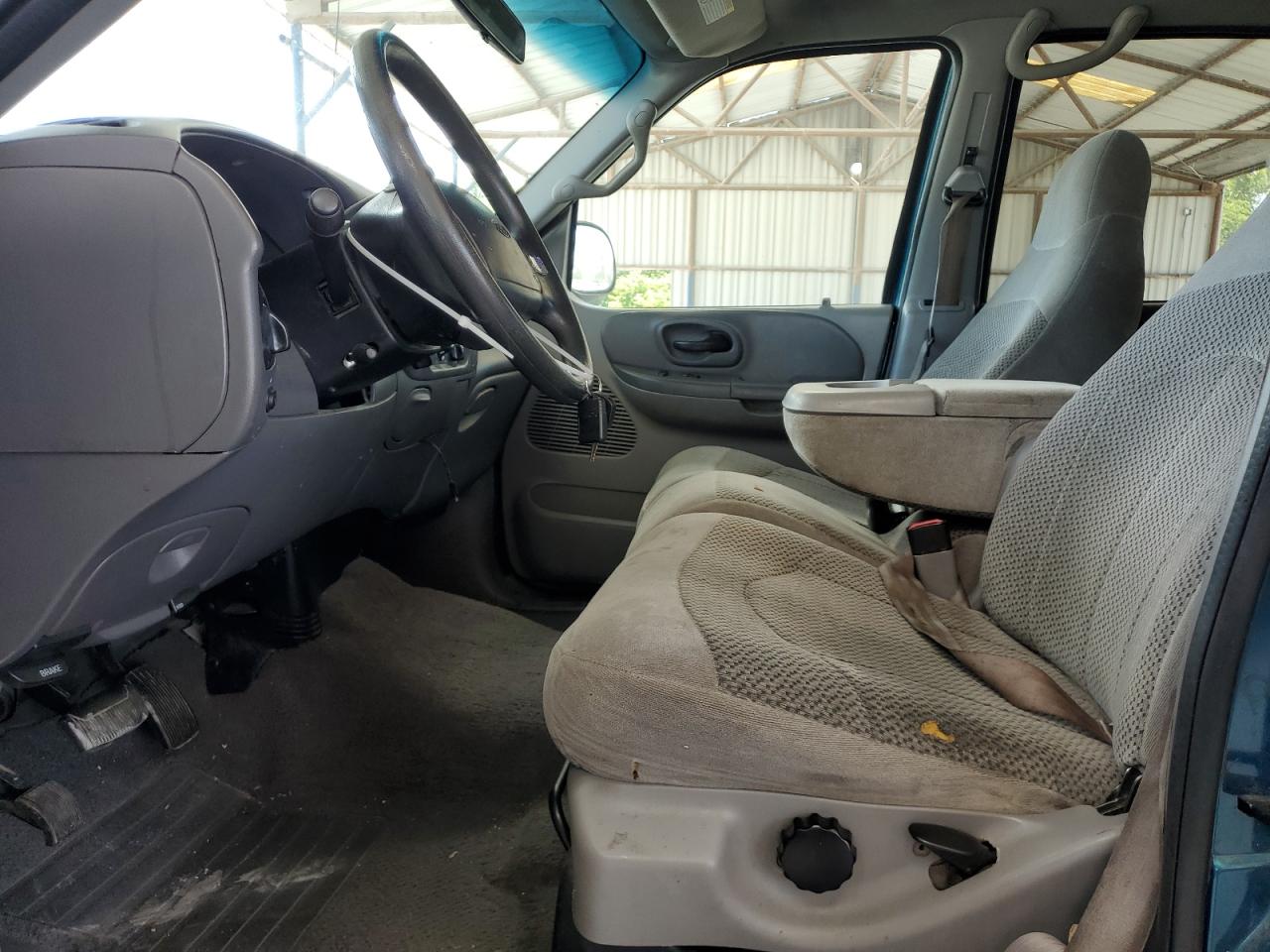 1FTRW08L01KE32338 2001 Ford F150 Supercrew