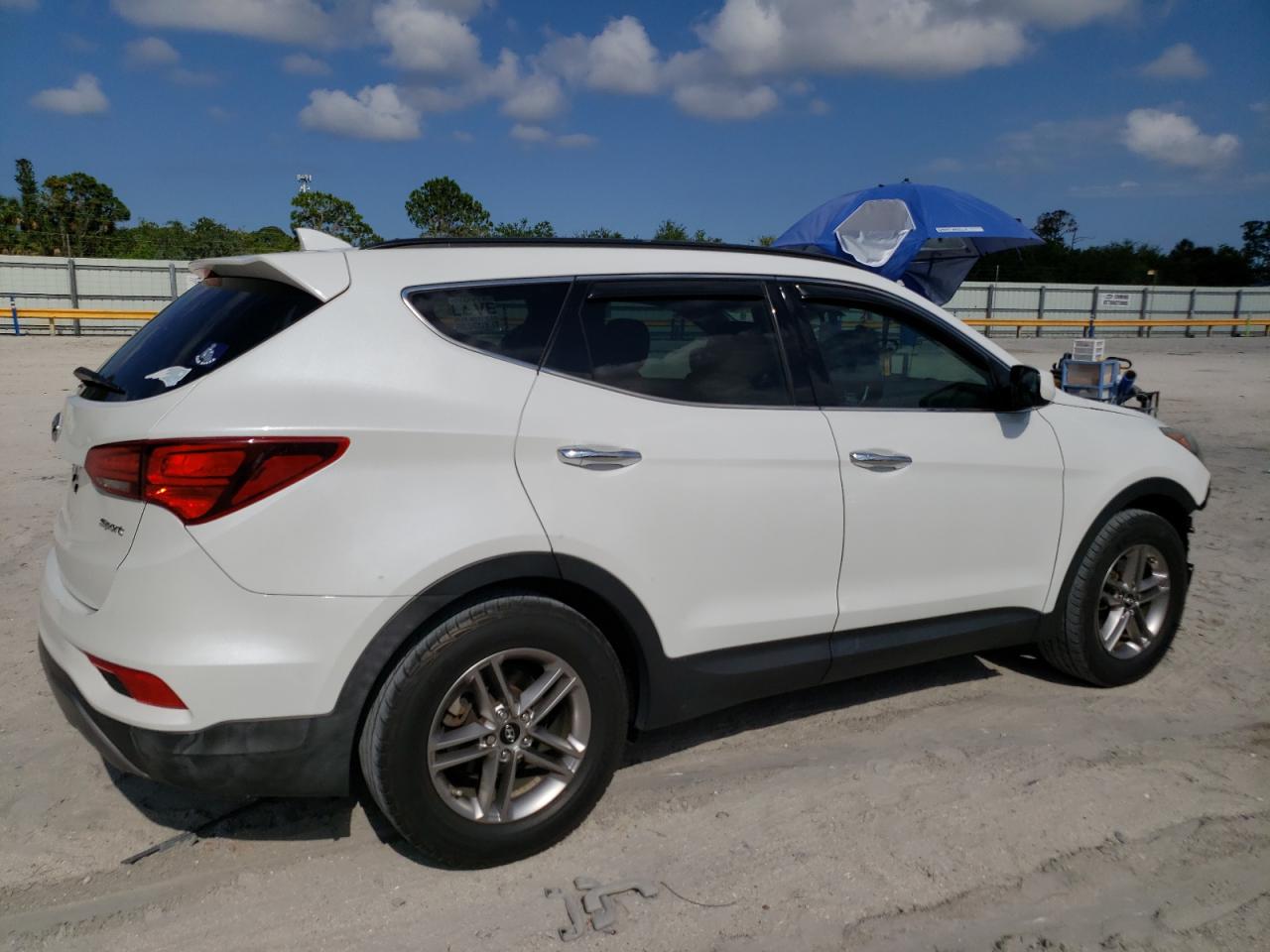 5NMZU3LB0HH022201 2017 Hyundai Santa Fe Sport