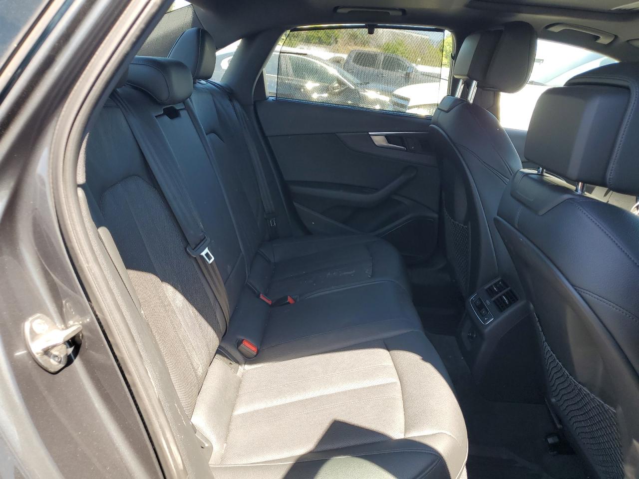 WAUFNAF48HN064861 2017 Audi A4 Prestige