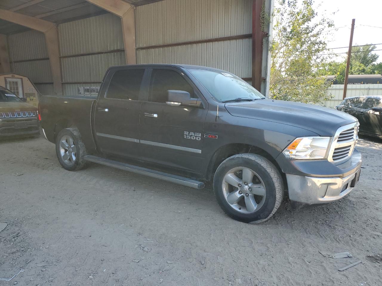 1C6RR6LM2FS686318 2015 Ram 1500 Slt