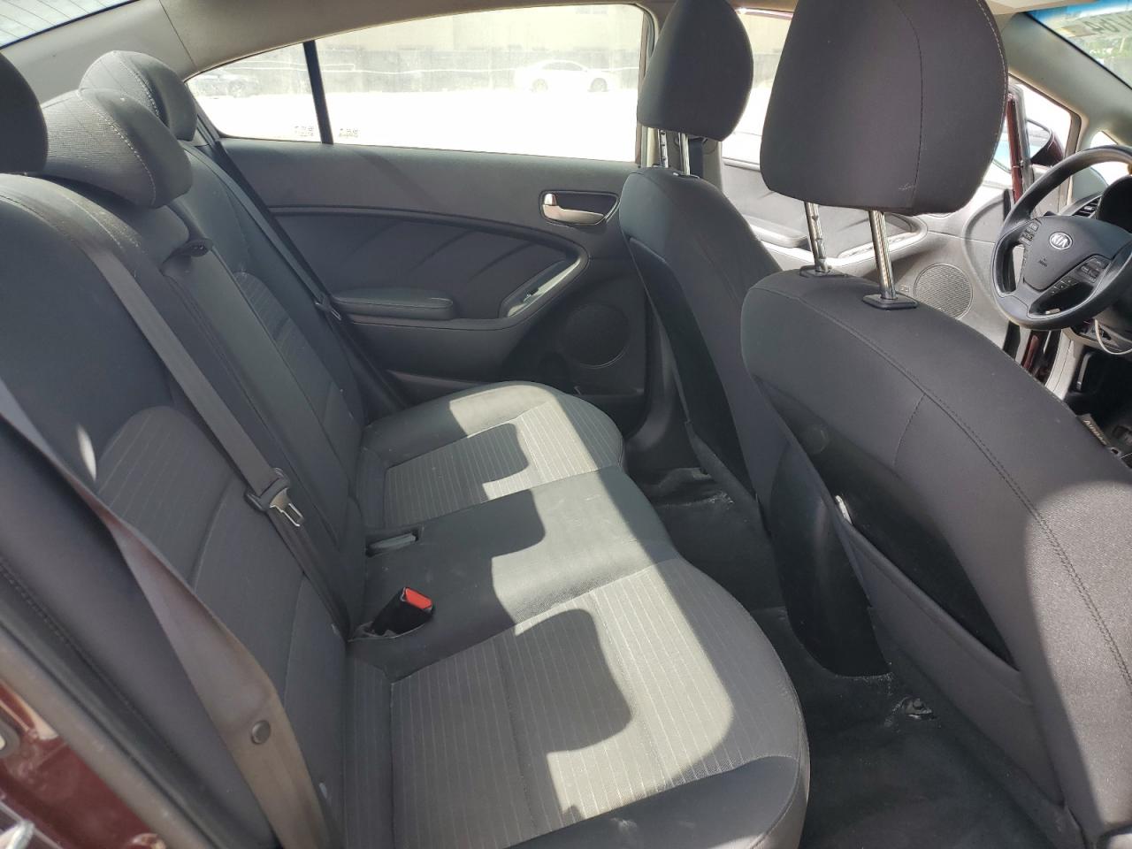 3KPFL4A77JE244497 2018 Kia Forte Lx