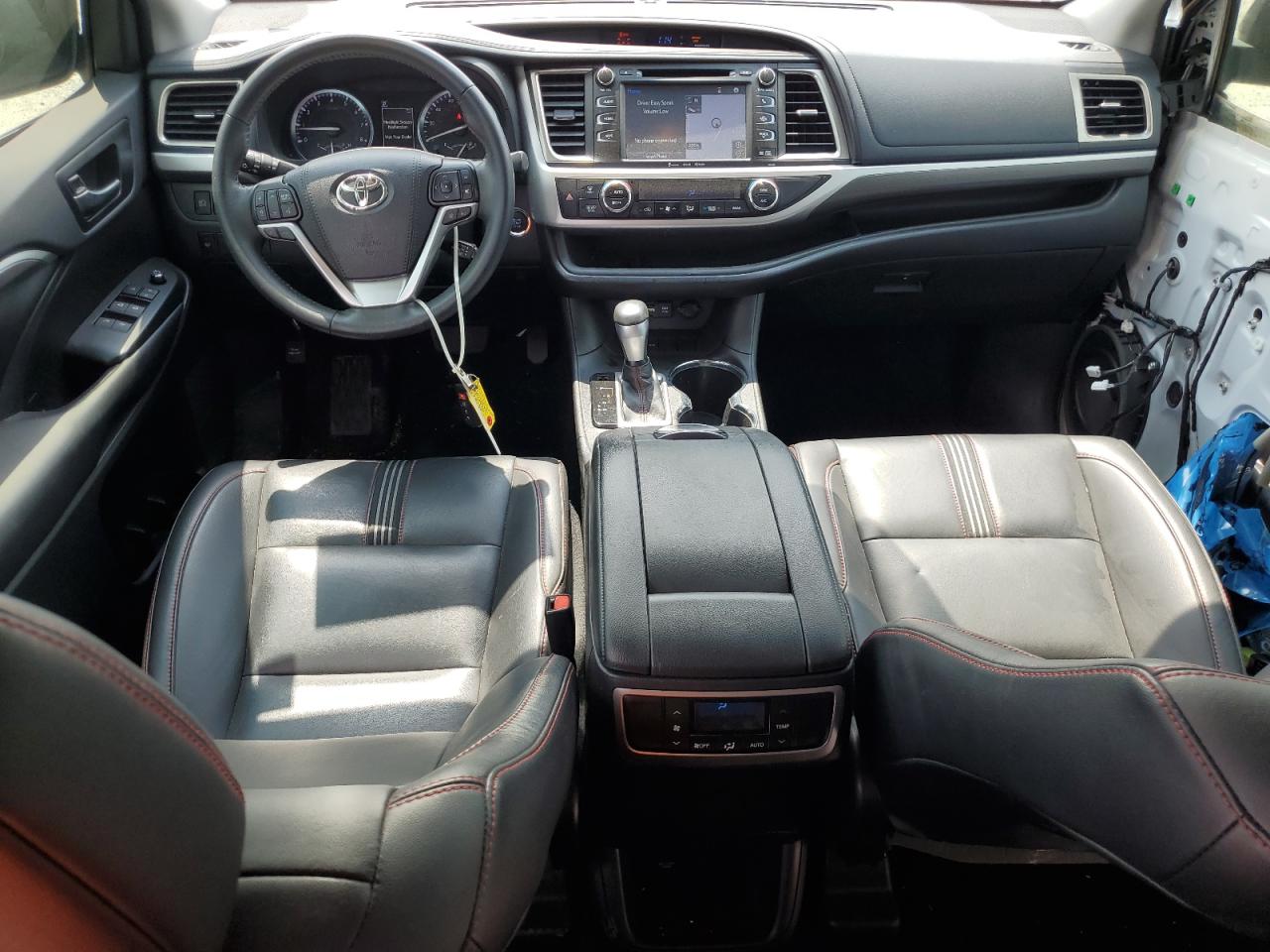 5TDKZRFH7KS355859 2019 Toyota Highlander Se