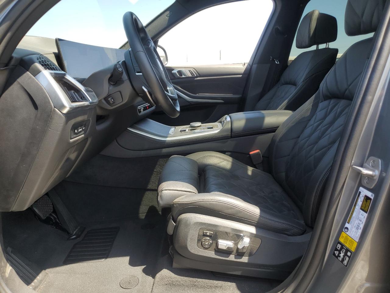 5UX23EU08R9T35621 2024 BMW X5 xDrive40I