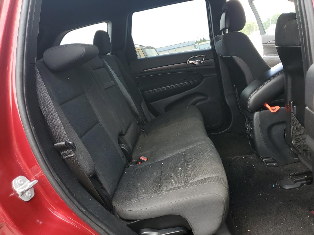 1C4RJFAGXFC903170 2015 Jeep Grand Cherokee Laredo