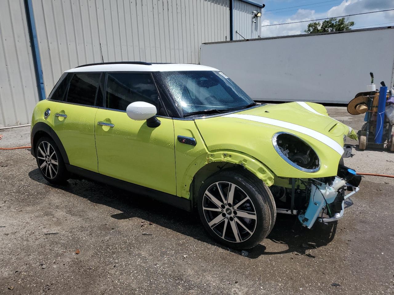 2024 Mini Cooper S vin: WMW53DK00R2V69852