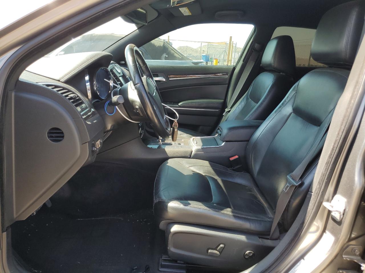 2C3CA5CG3BH580010 2011 Chrysler 300 Limited