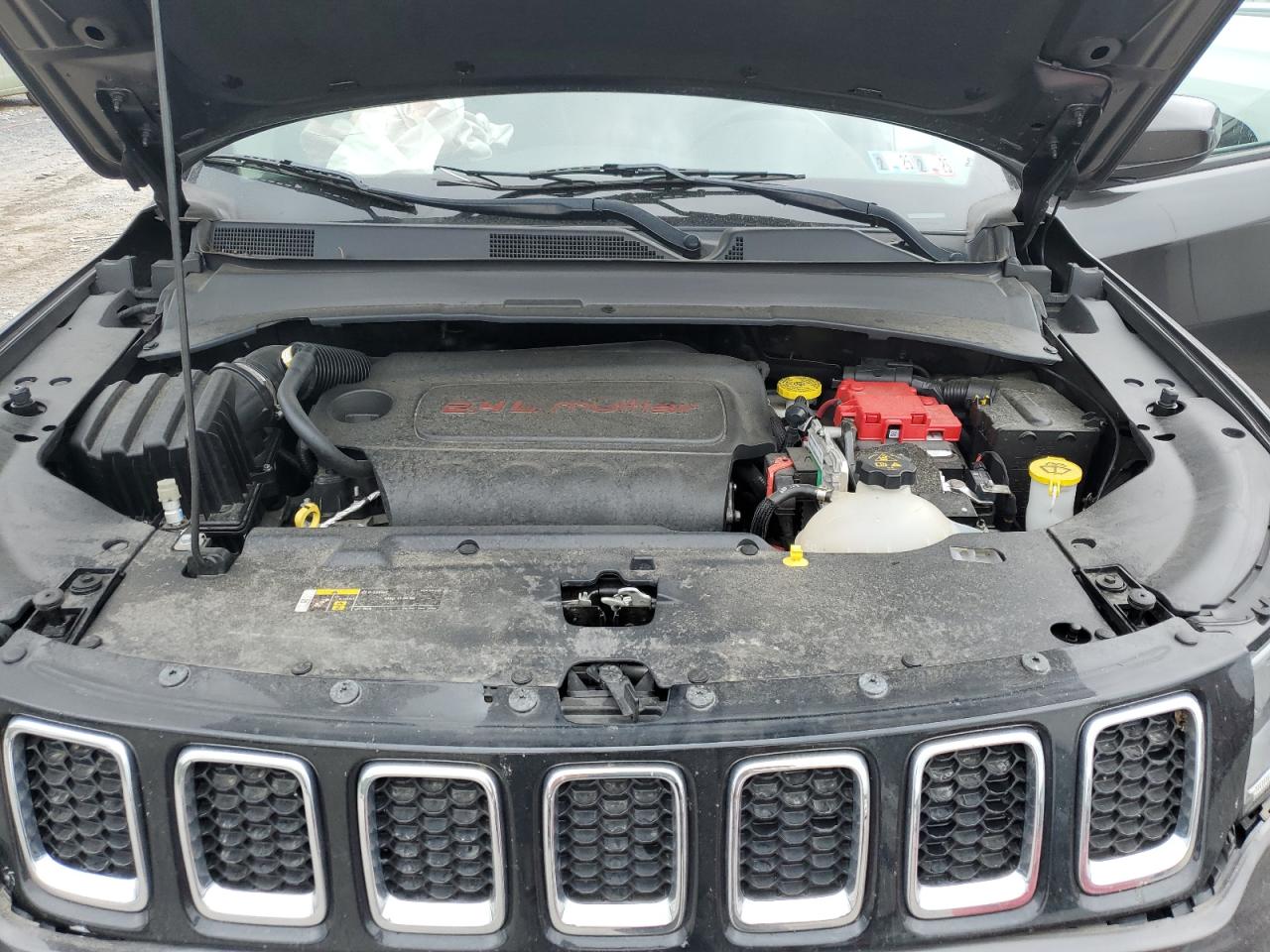 3C4NJDBB3KT776296 2019 Jeep Compass Latitude