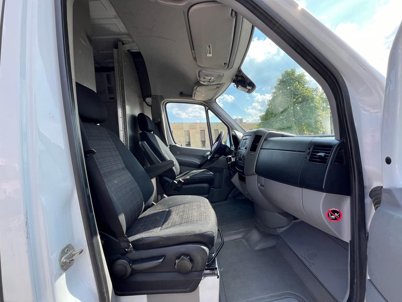 2014 Mercedes-Benz Sprinter 2500 vin: WD3PE8CC6E5845959