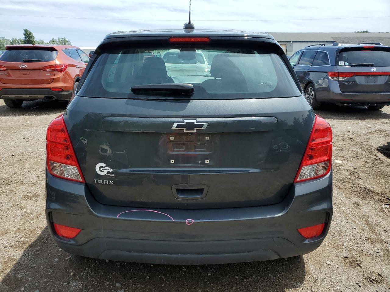 3GNCJKSB7KL361498 2019 Chevrolet Trax Ls