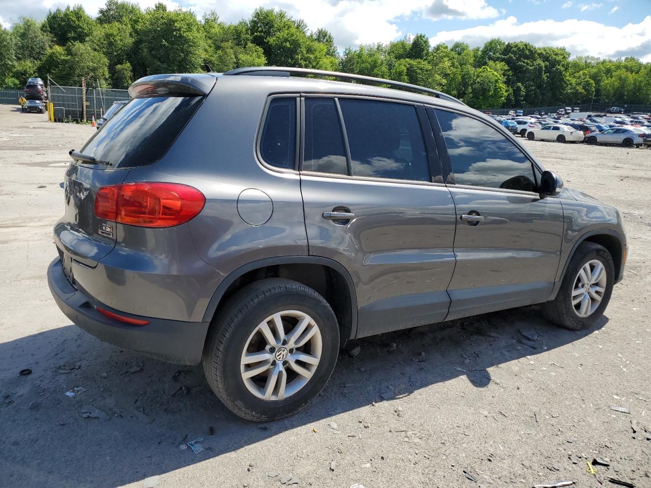 WVGBV7AX1GW595930 2016 Volkswagen Tiguan S