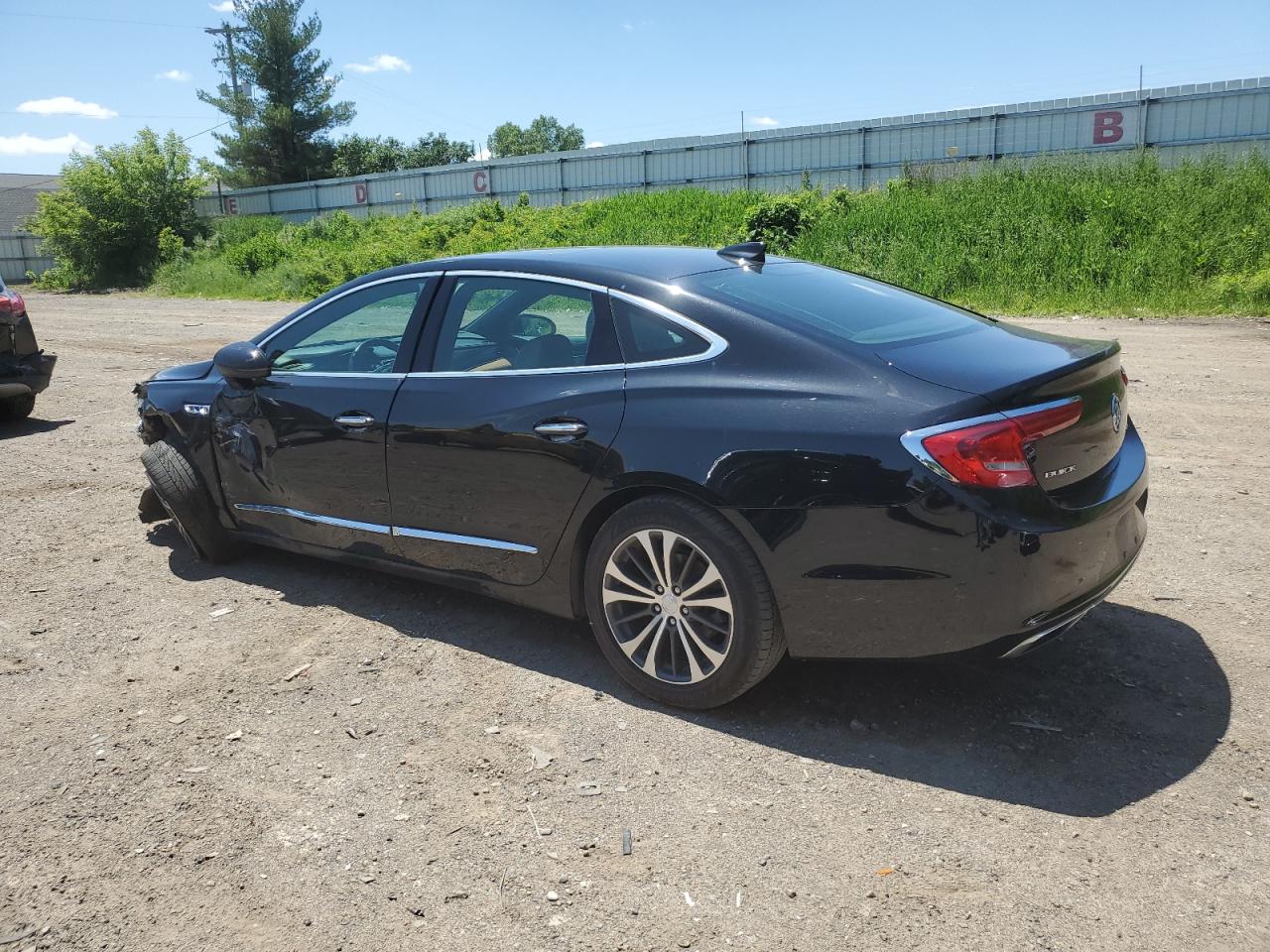 1G4ZR5SS0HU153132 2017 Buick Lacrosse Premium